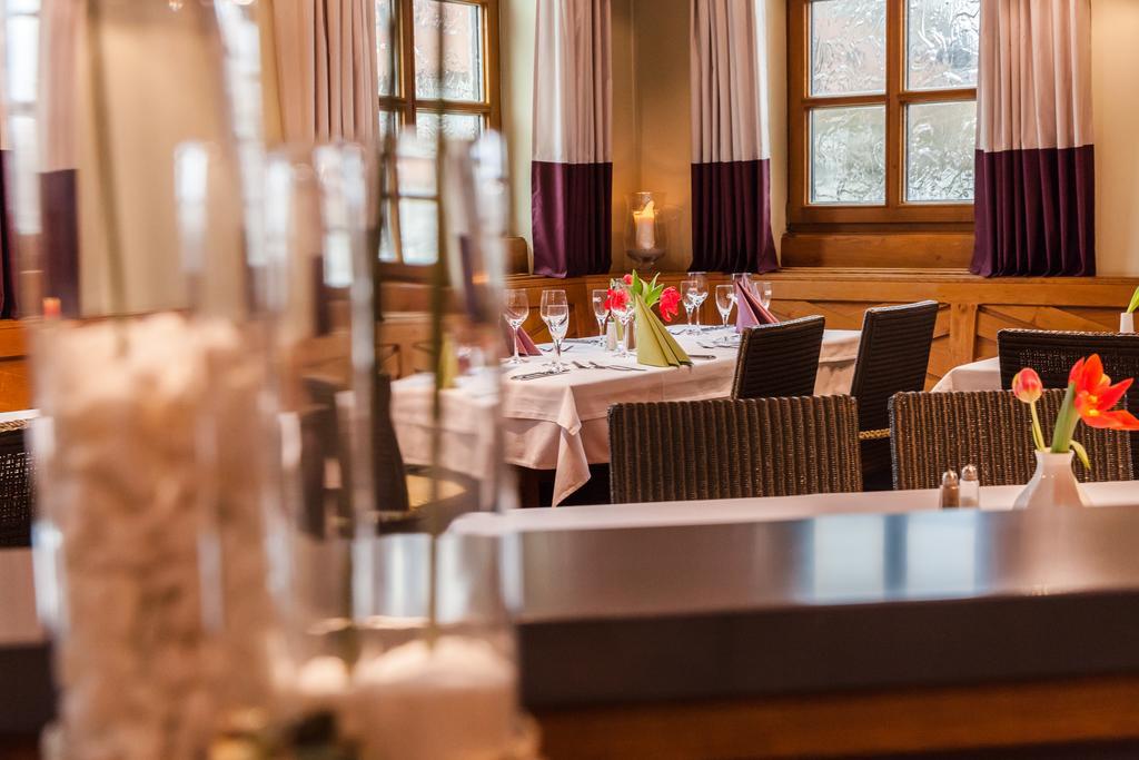 Hotel Restaurant Jaegerhof Weisendorf Esterno foto